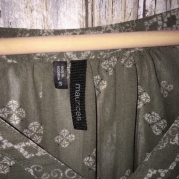 Maurices Green Sheer Floral Blouse - Picture 3 of 4